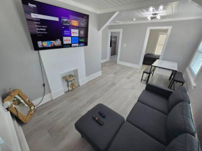 Casa moderna, a newly renovated Modern apartment